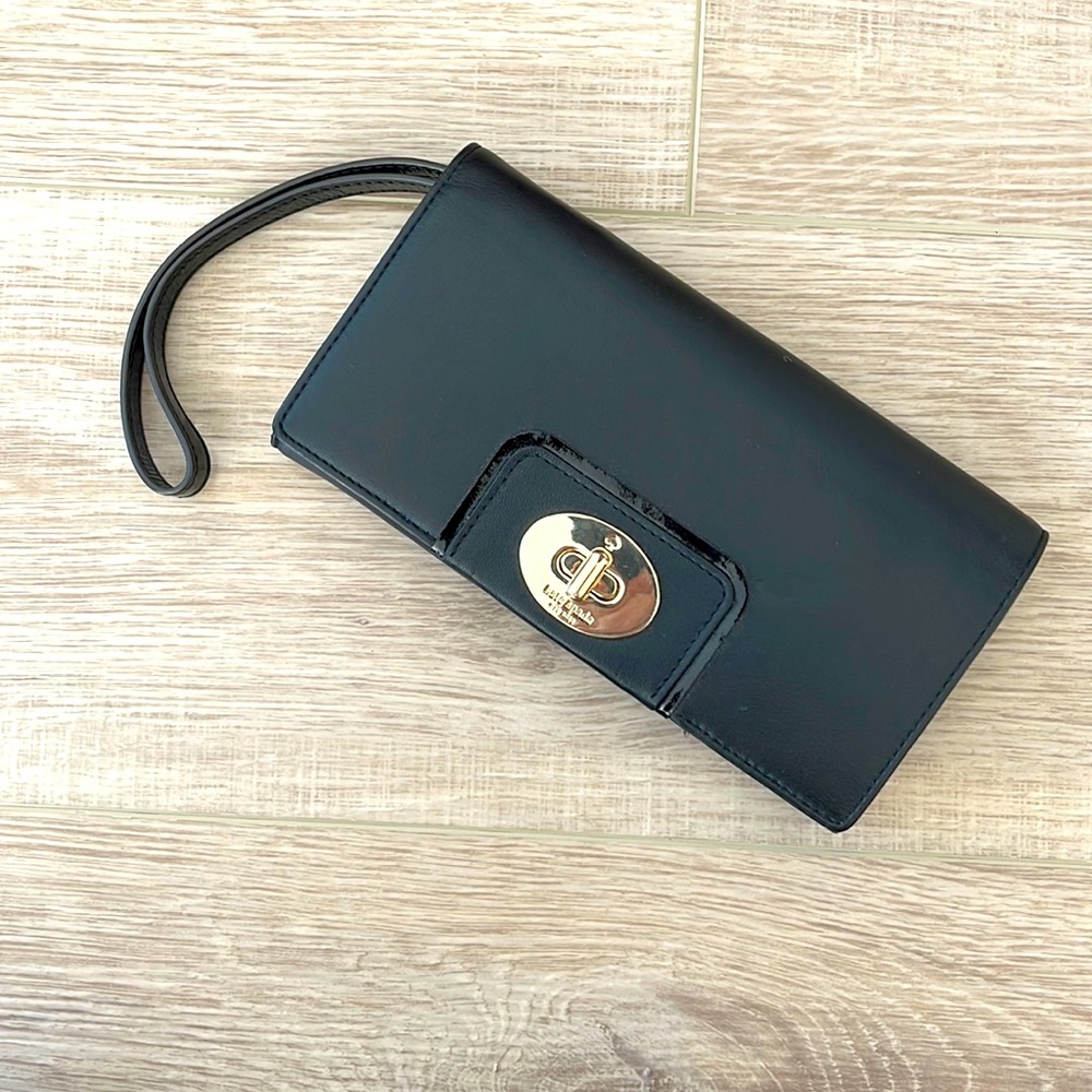 Kate Spade Hampton Road Turnlock Mara Clutch Wallet black